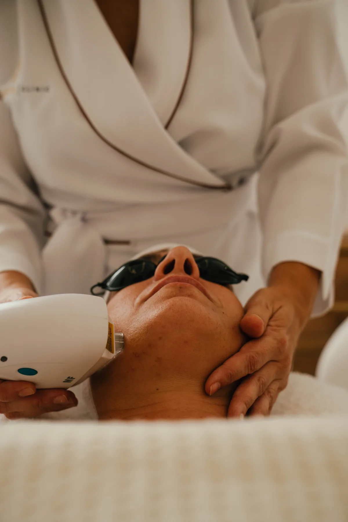 Procedimiento de Medicina Estética Facial en The Noor Clinic