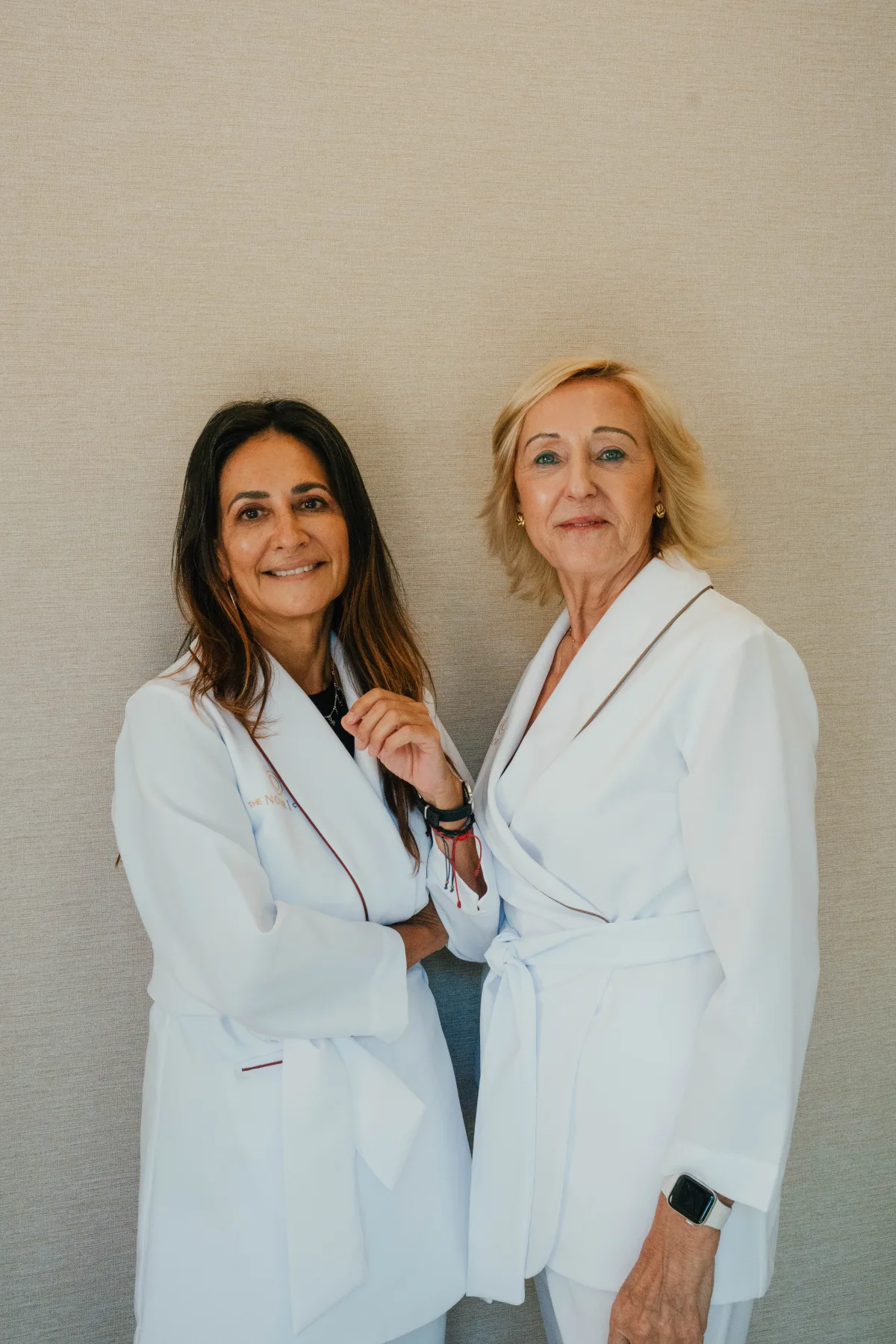 Profesionales de The Noor Clinic durante una consulta